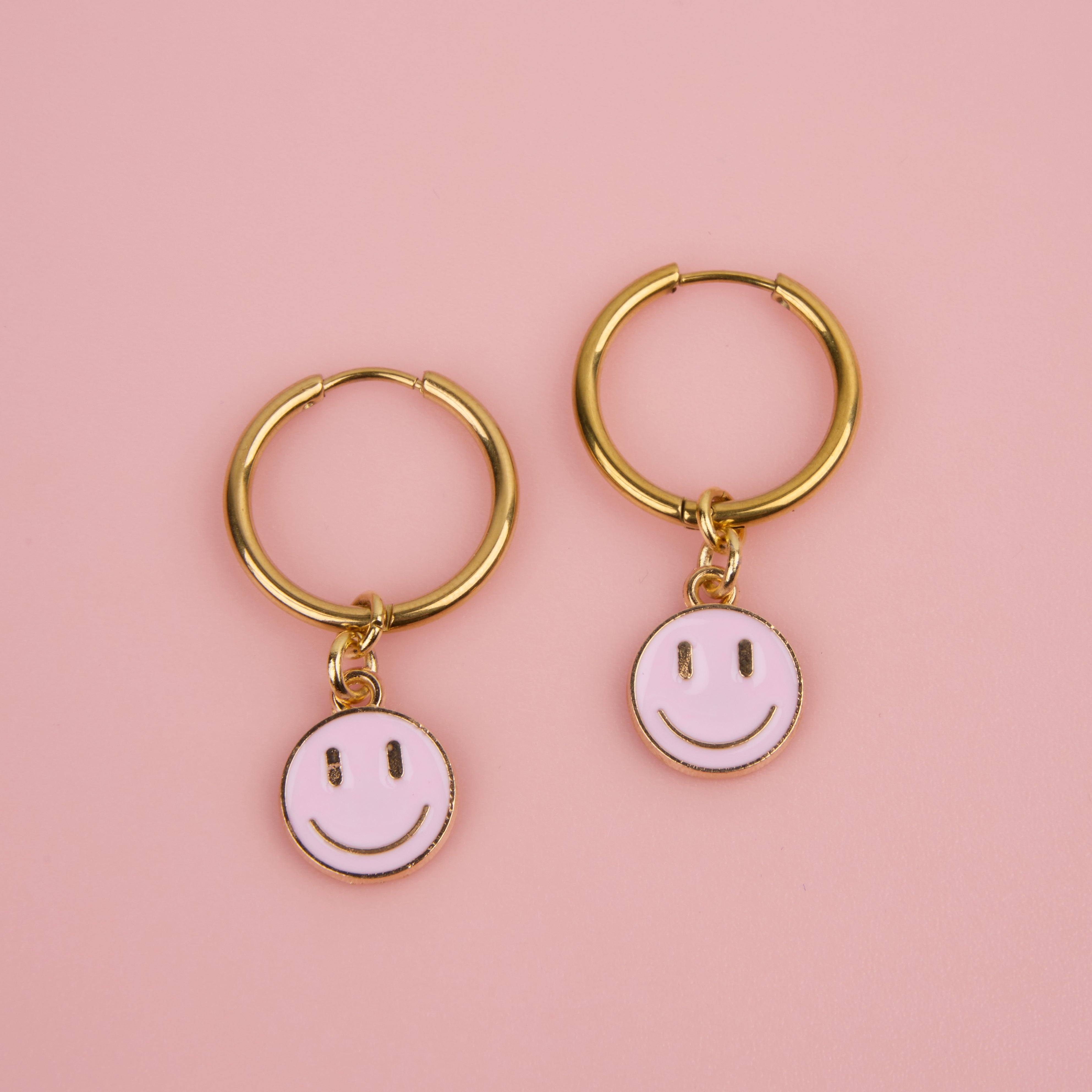 Hellrosa Smiley mittelgroße Ohrringe - handgefertigt