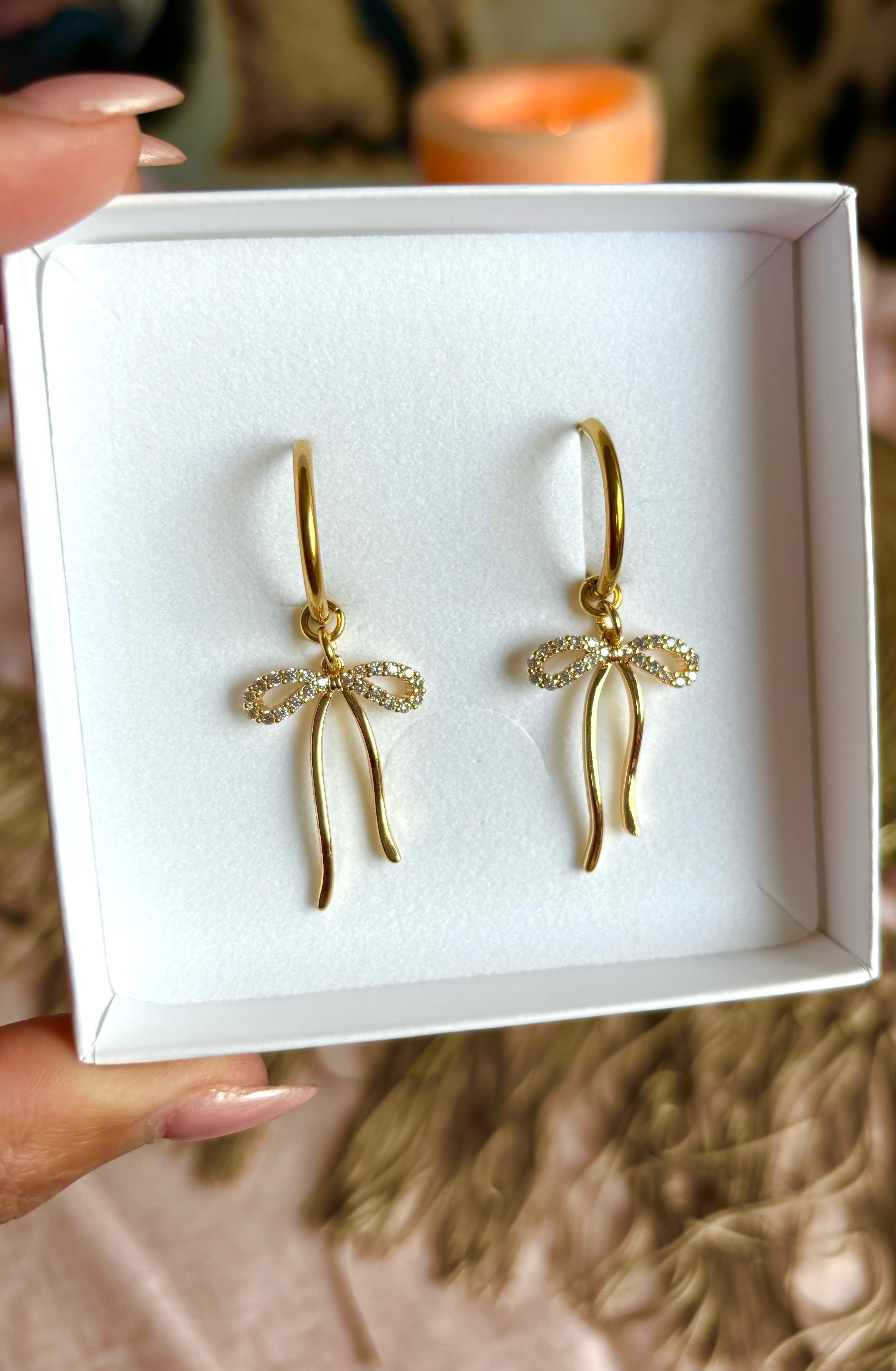 Bling bling strikjes middelgrote oorringen - handgemaakt