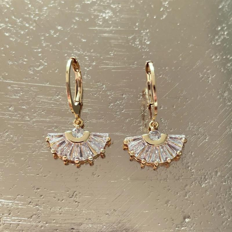 Be-Lovely | Prachtige 24k Vergulde Stainless Steel Oorringen met Bling Bling Waaiertjes
