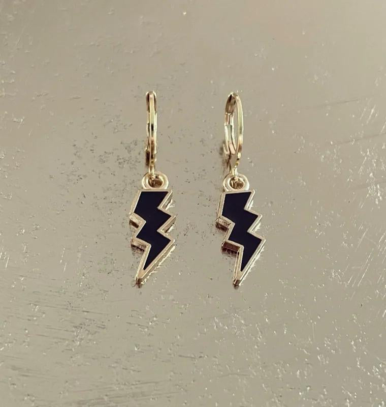 Be-Lovely | Stoere Zwarte Bliksemschicht Oorringen in 24k Verguld Stainless Steel