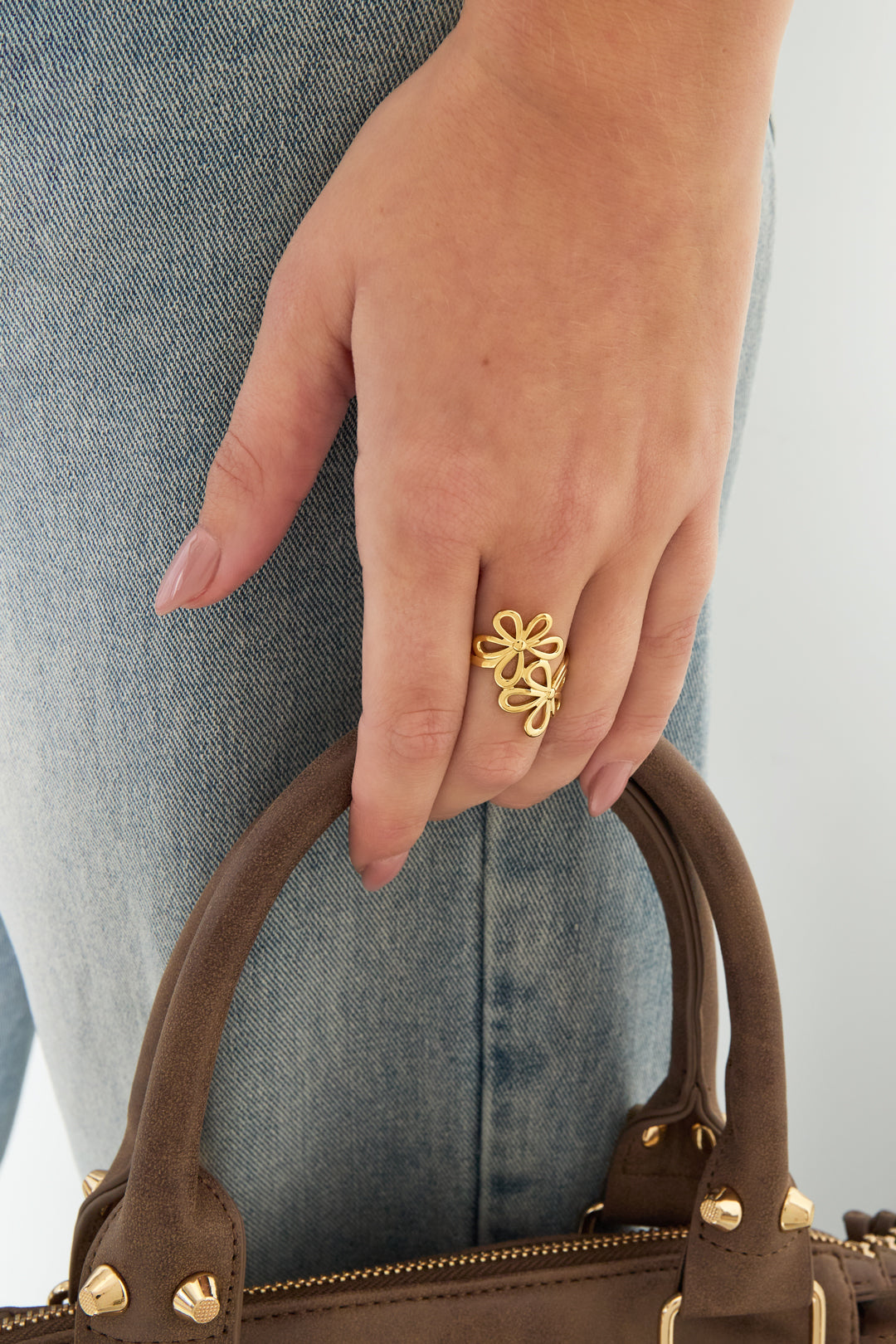 Gouden bloemenring