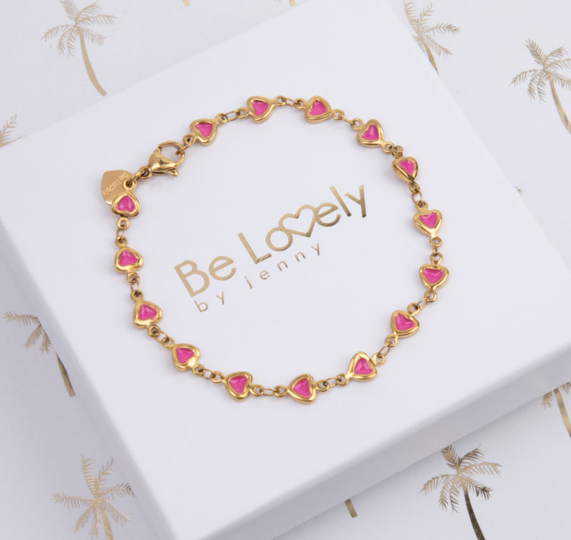 Be-Lovely | Prachtige Gouden Stainless Steel Armband met Roze Hartjes - Verstelbaar